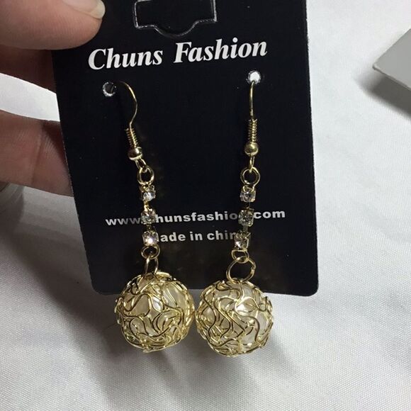 Art Inspired Imitation Pearl Dangle Earrings (H15) - Picture 1 of 5